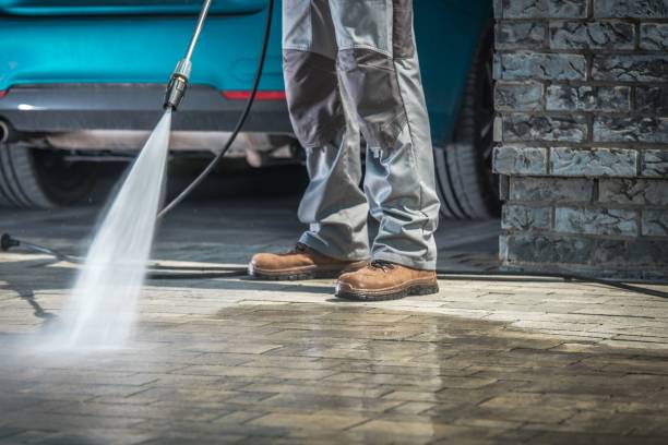 Best Pool Deck Cleaning  in Fox Point, WI